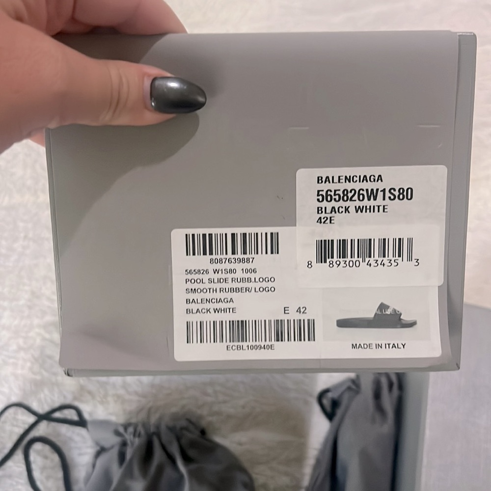Balenciaga Slides - Picture 4 of 8